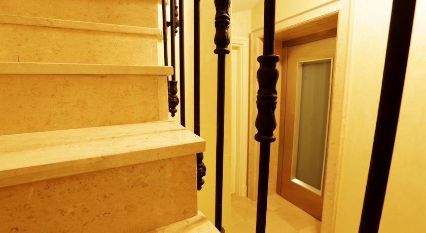Meroddi Pera Flats اسطنبول المظهر الخارجي الصورة